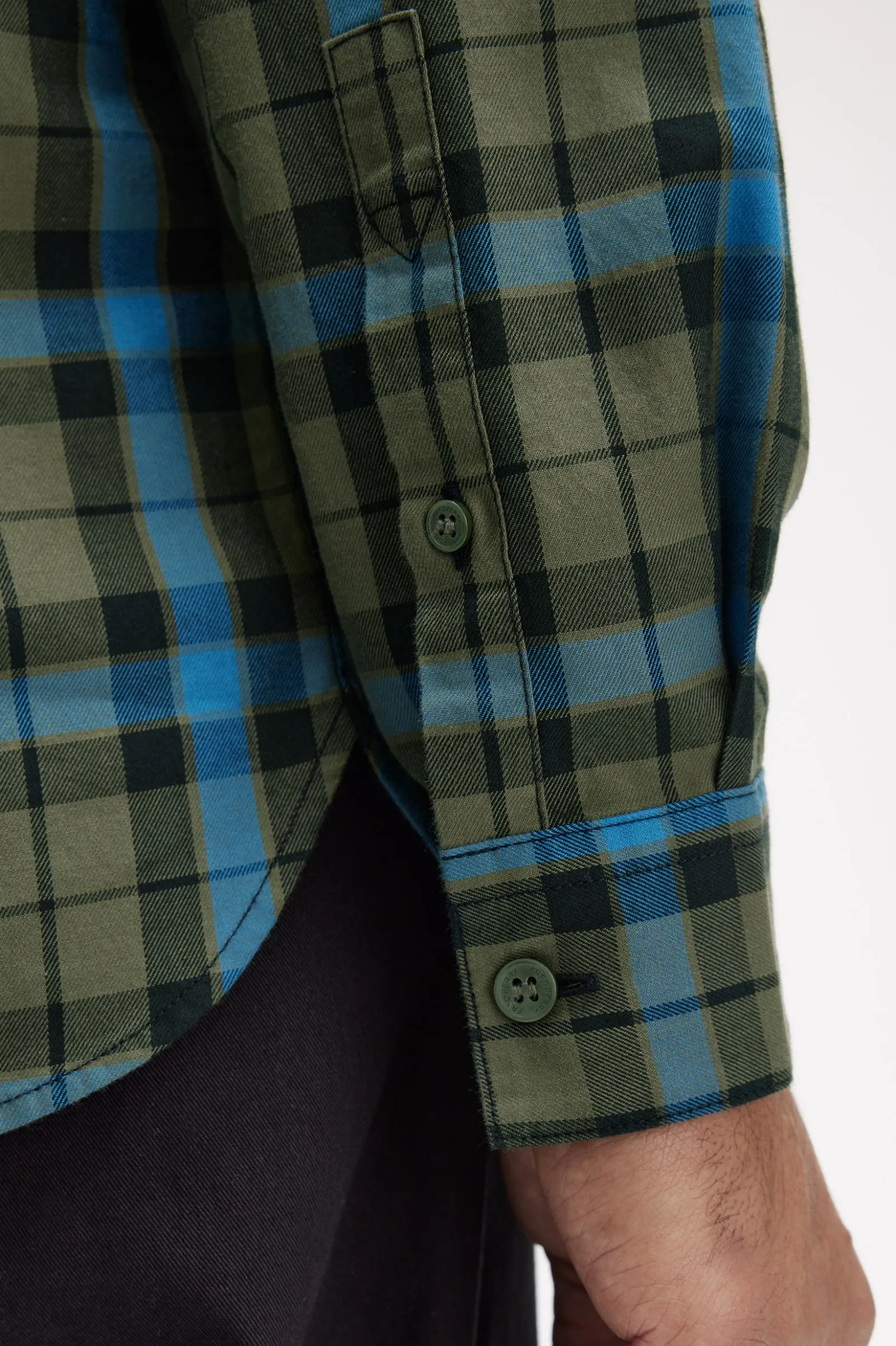 Camisa de sarga a cuadros escoceses