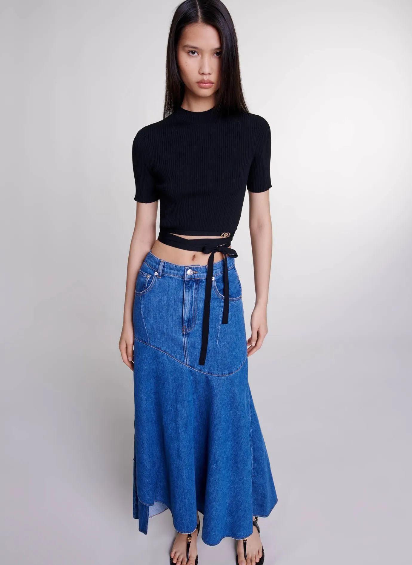 MAJE Top de punto con cuello clásico en negro