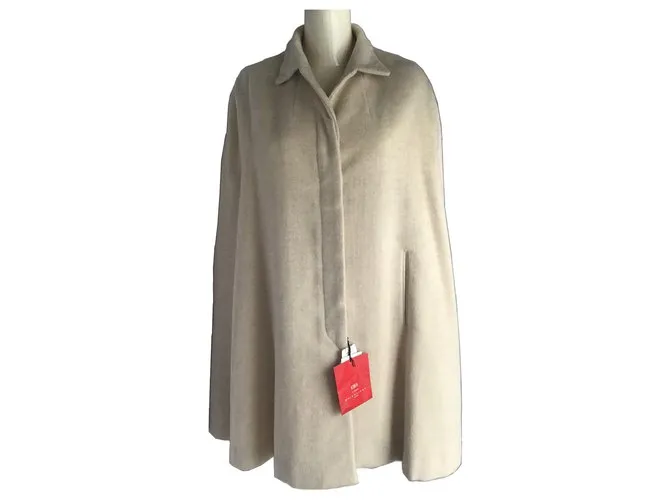 Poncho de lana de Balenciaga Beige 