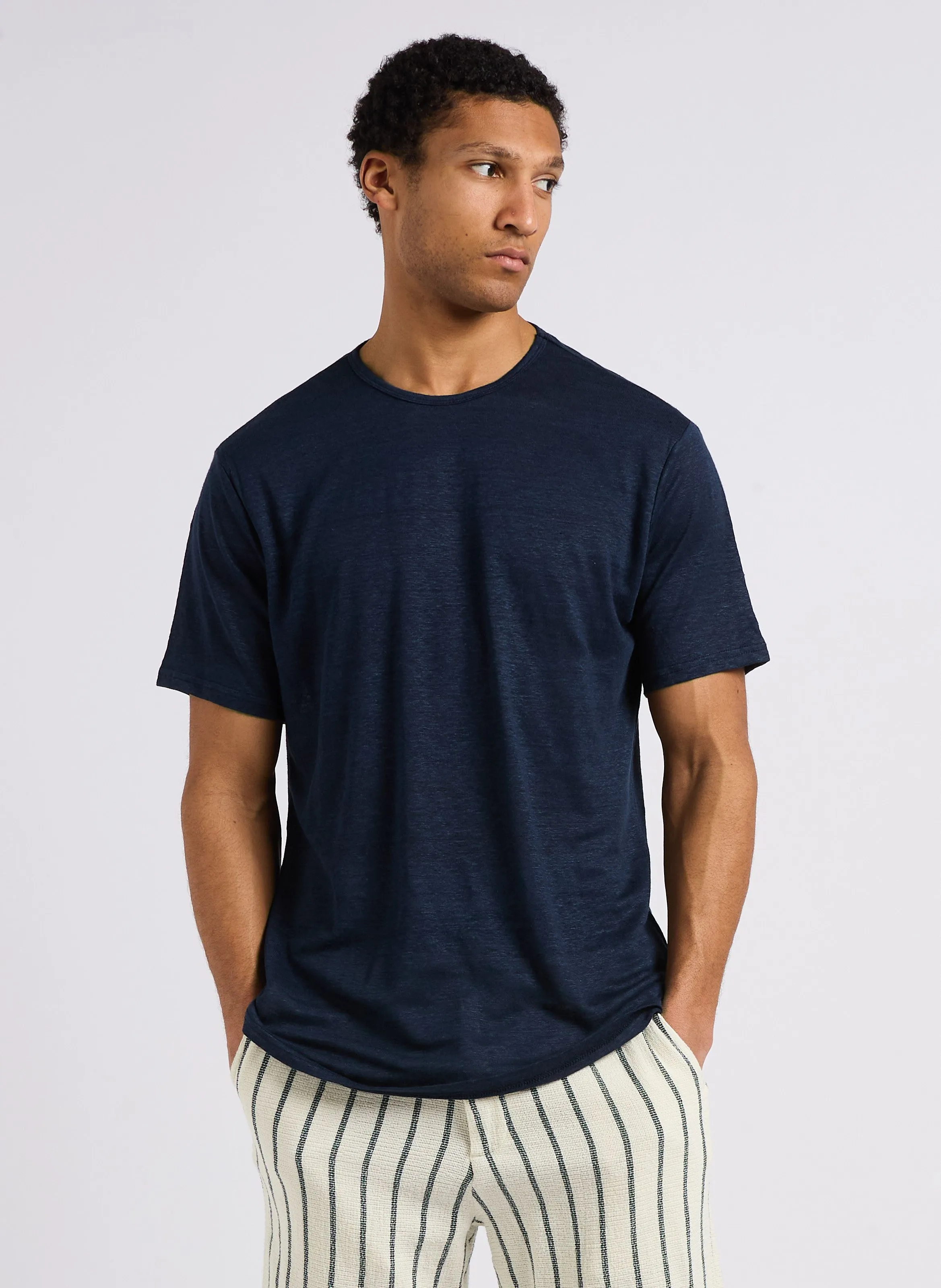 SELECTED BET - Camiseta de lino con cuello redondo en azul